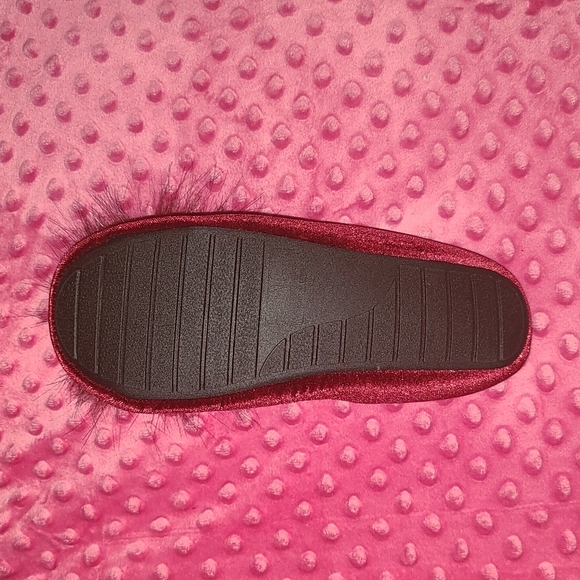 NIB INC for Macy's Pom pom burgundy slippers, Size M (7-8) - Picture 6 of 6